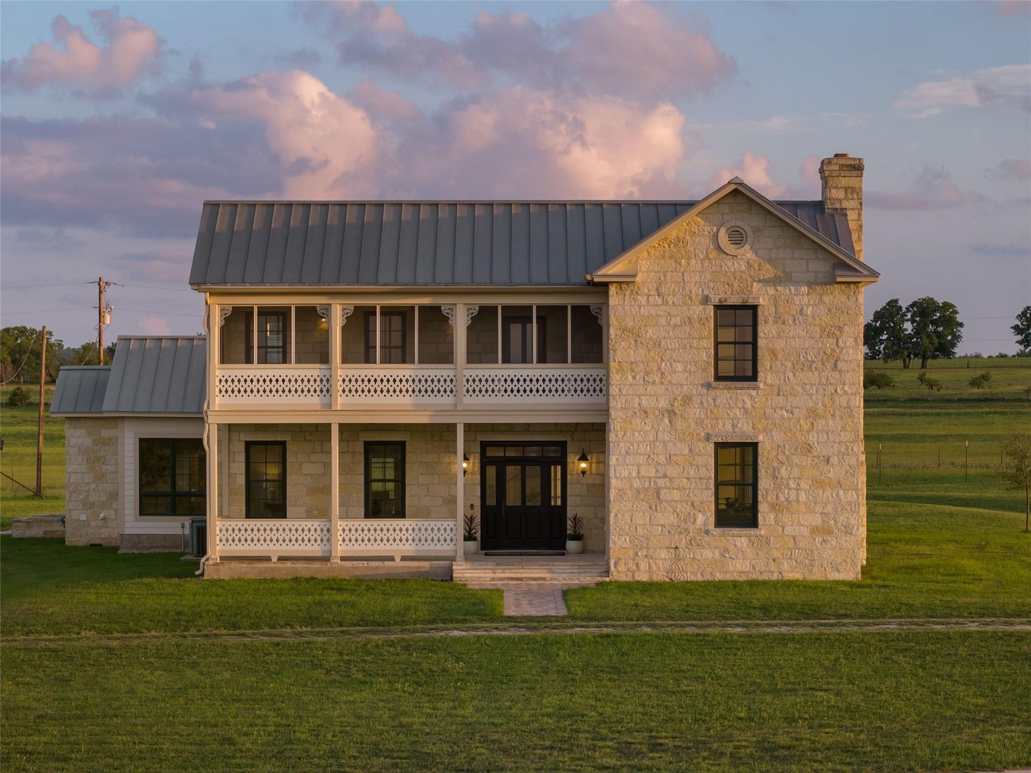 466 German LN, Fredericksburg, TX 78624