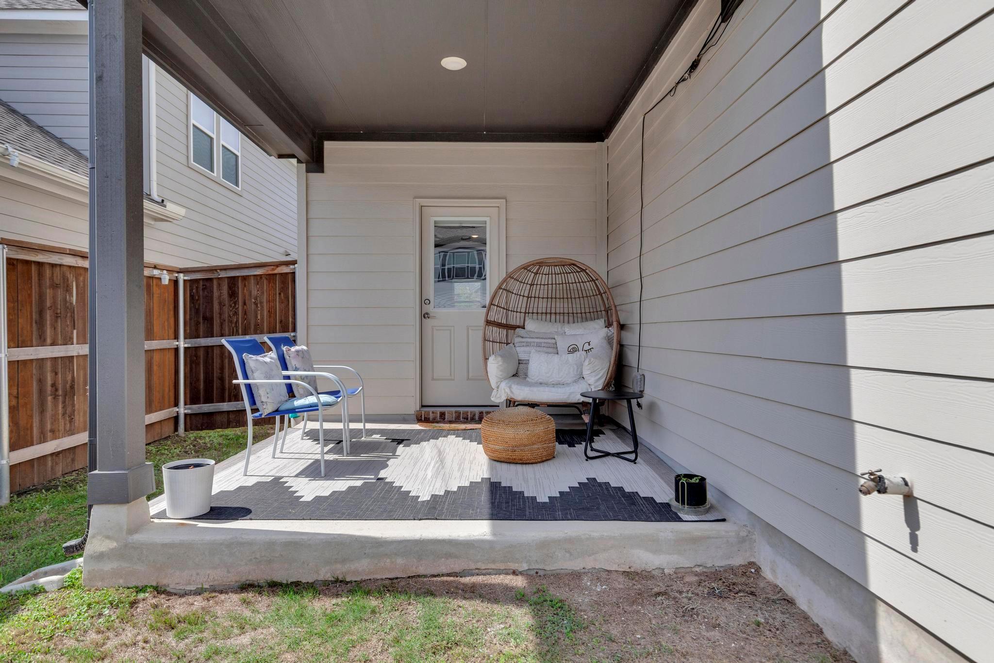108 Watkinville RD, Hutto, TX 78634