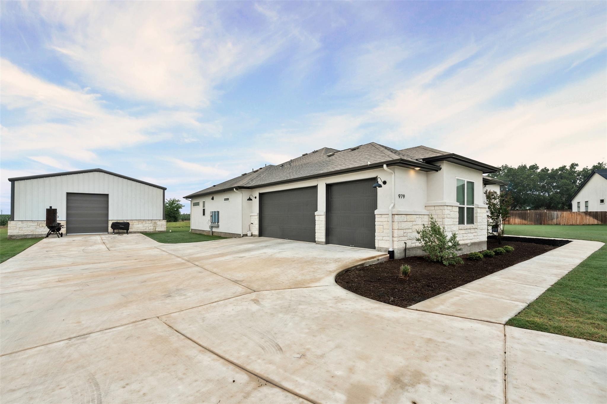 979 Inka RD, Salado, TX 76571