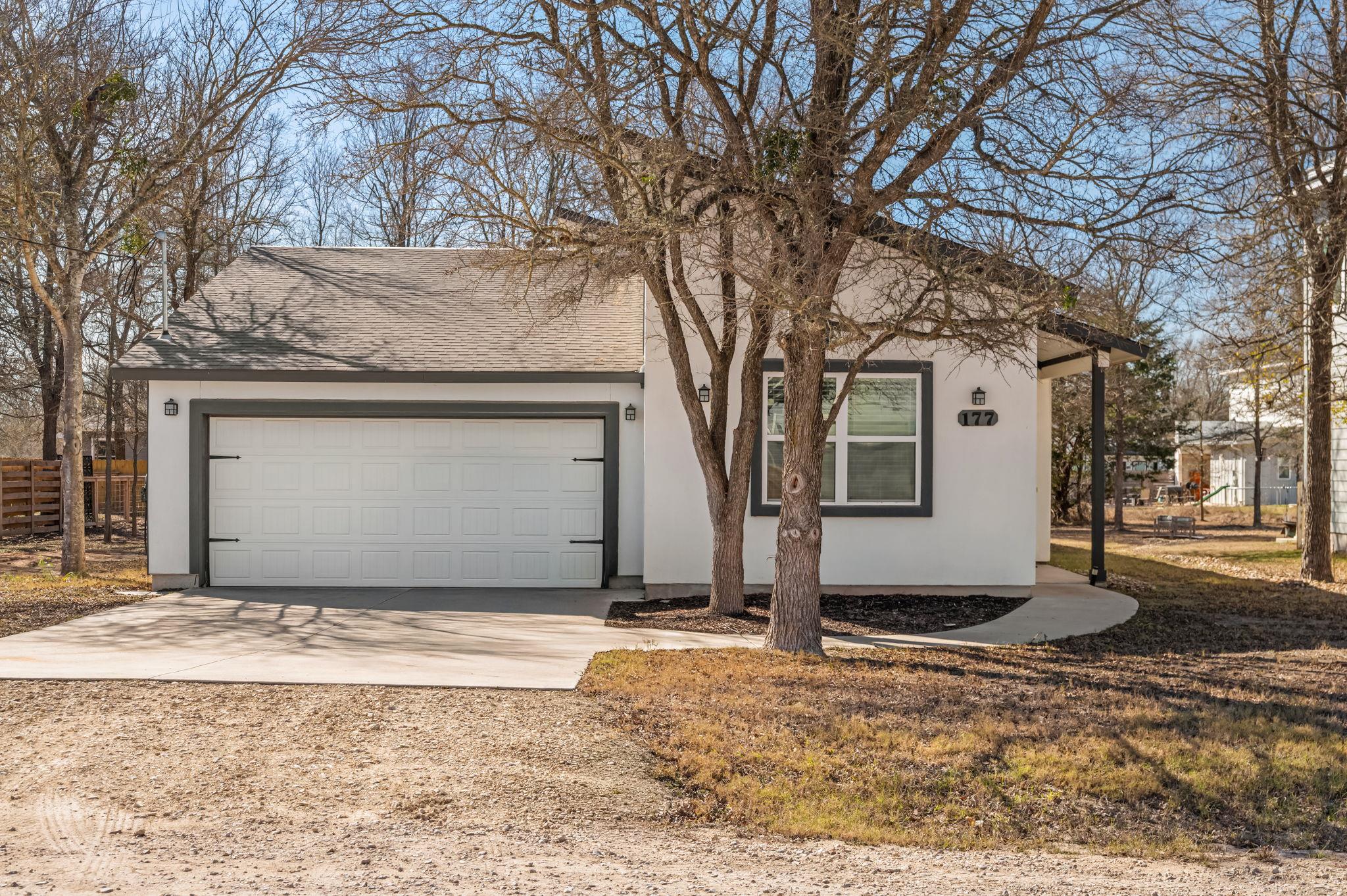 177 Mokulua LN, Bastrop, TX 78602