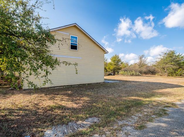 119 E Clearview Cemetery RD, Bastrop, TX 78602