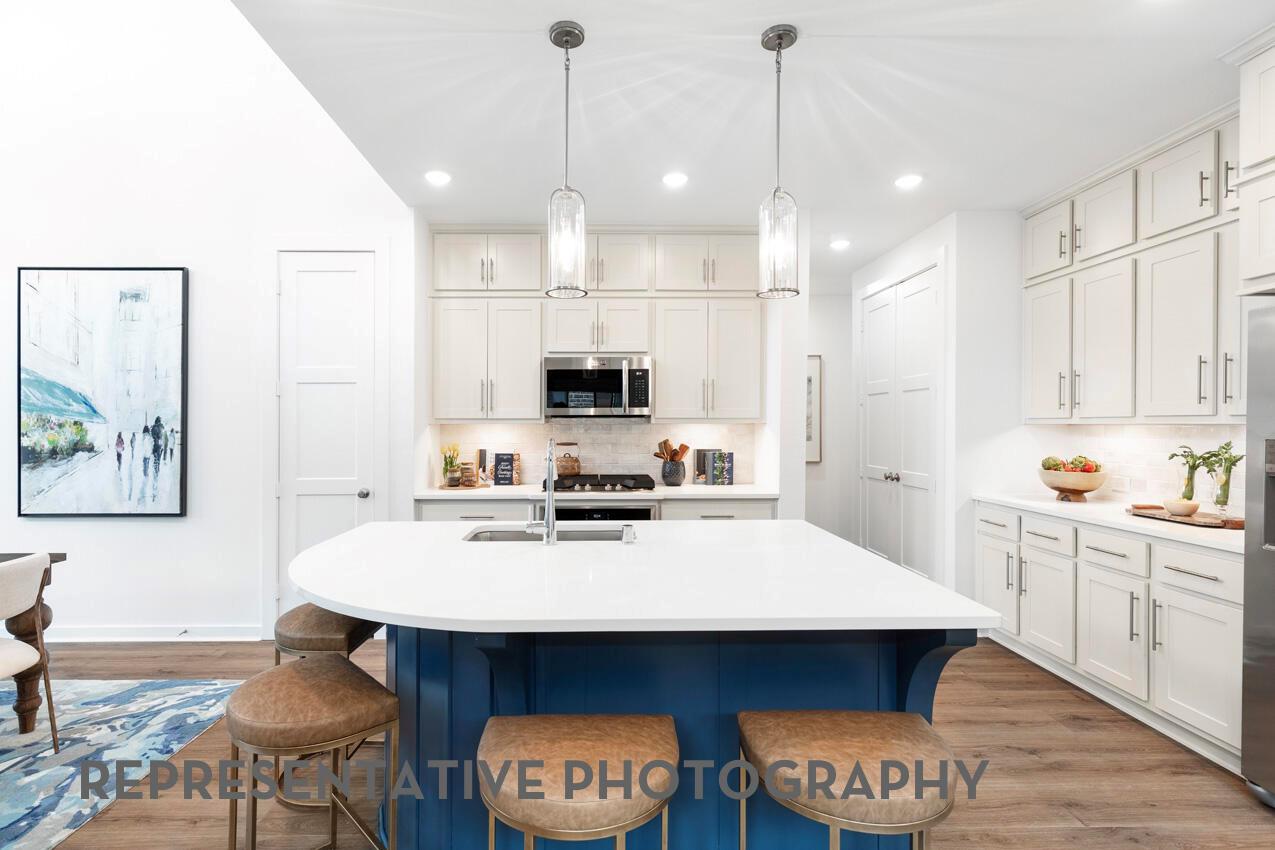 357 Blue Summit BND, Liberty Hill, TX 78642