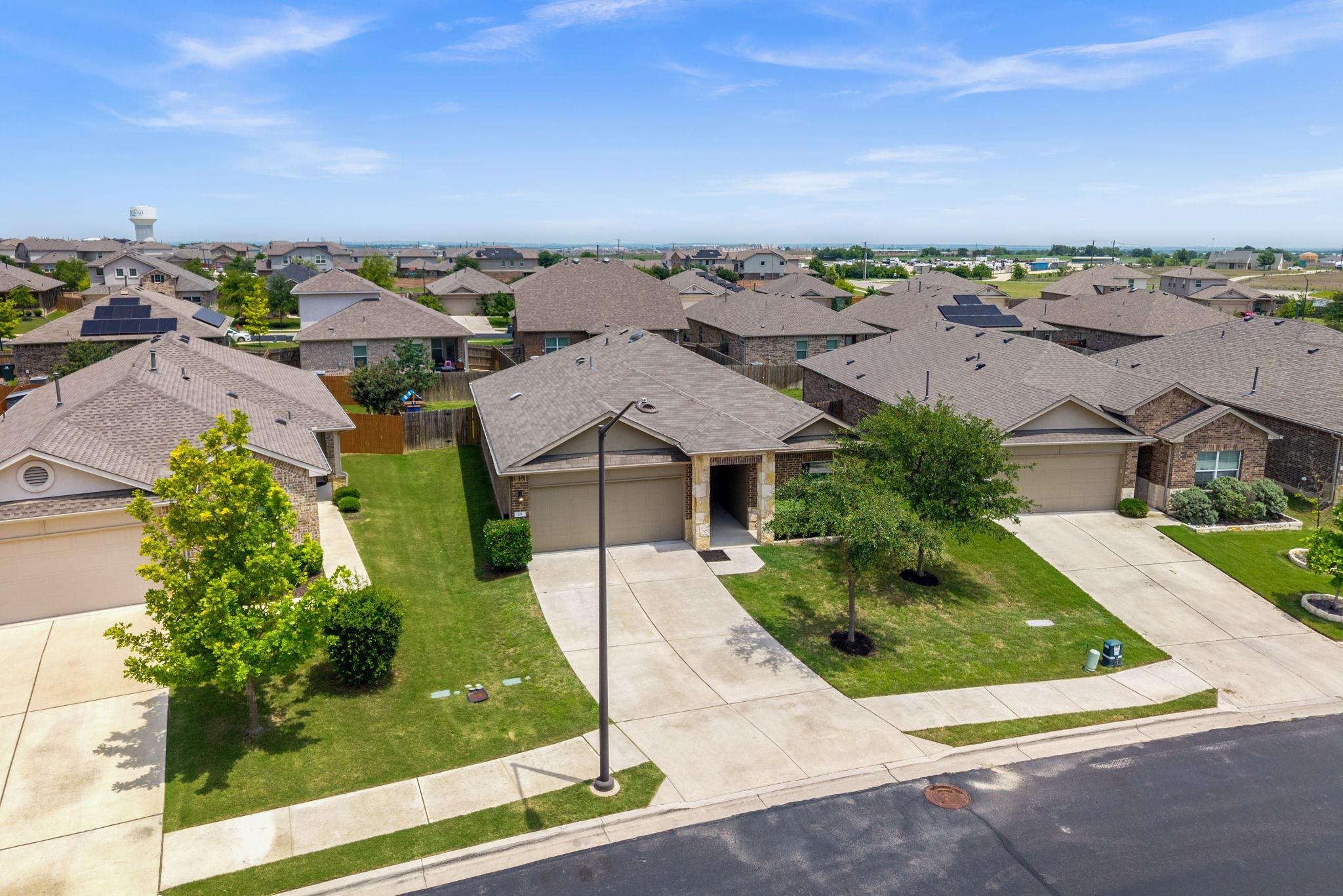 121 Shiner LN, Georgetown, TX 78626