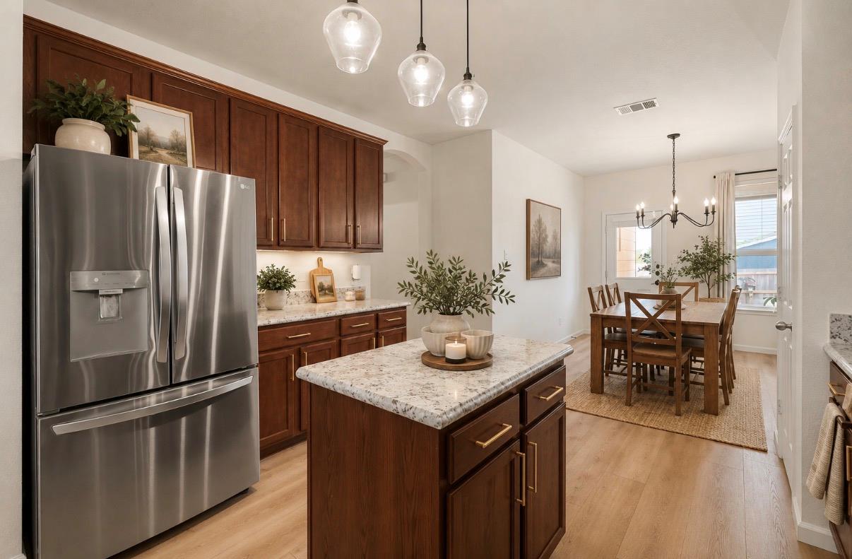 176 Willow Leaf LN, Buda, TX 78610