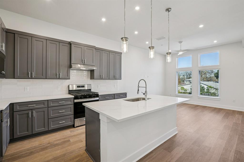 200 W 56th ST #8103, Austin, TX 78751