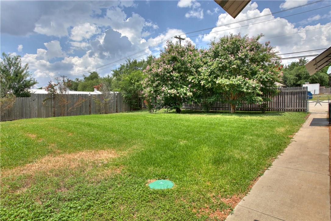 1105 N Cuernavaca DR #A & B, Austin, TX 78733