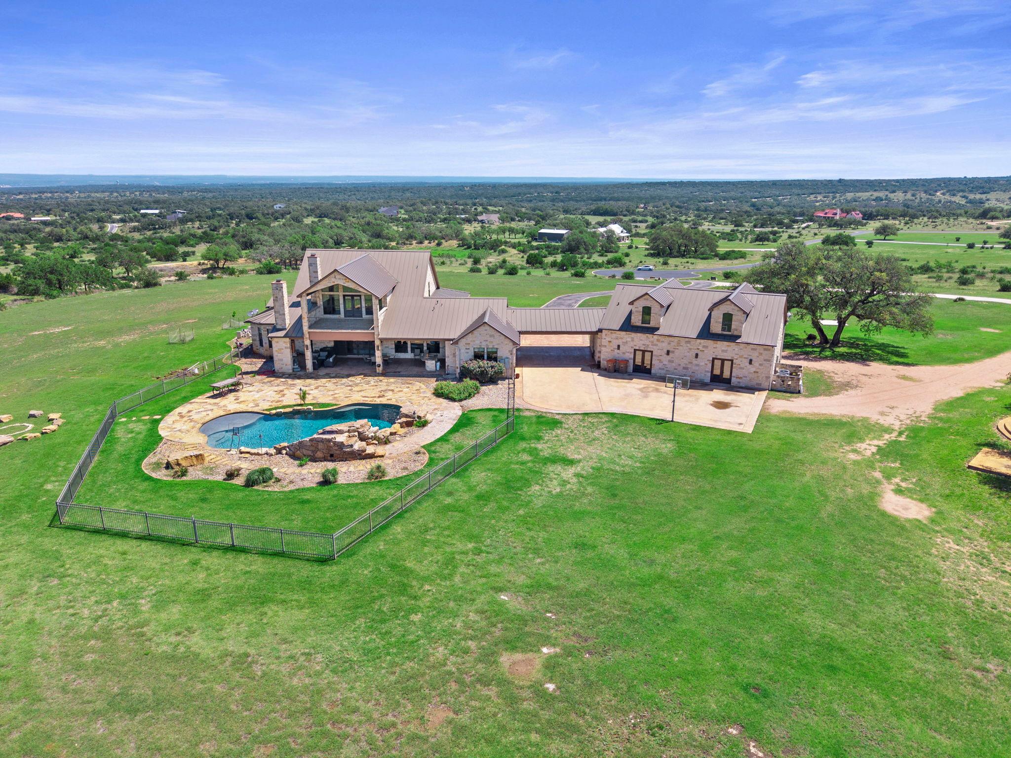 297 Kylie Rae CT, Round Mountain, TX 78663