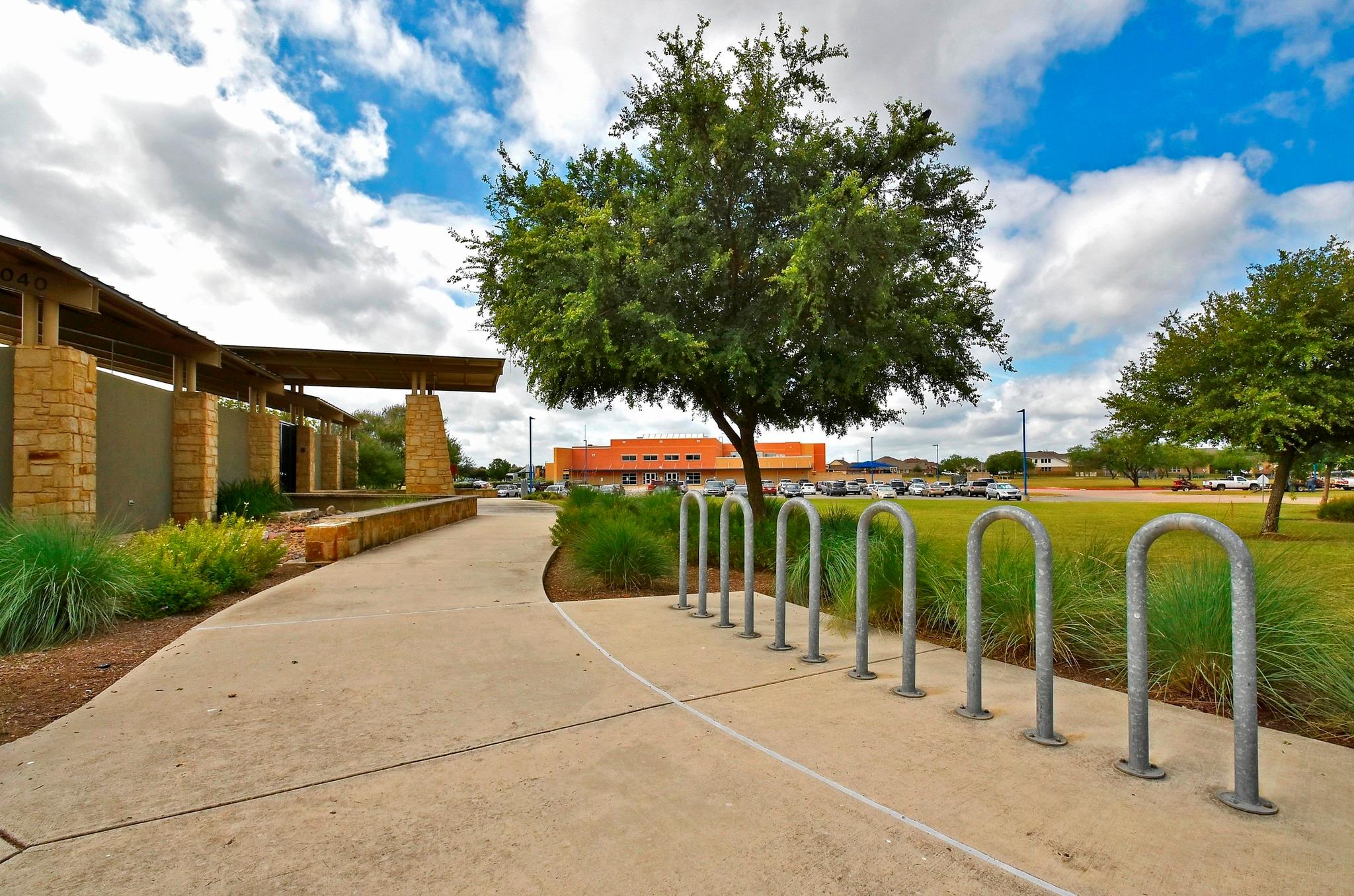 373 Lacey Oak Loop, San Marcos, TX 78666