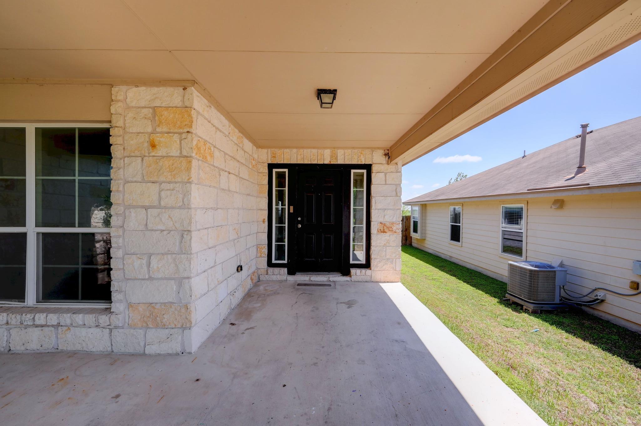 209 Hoya LN, San Marcos, TX 78666