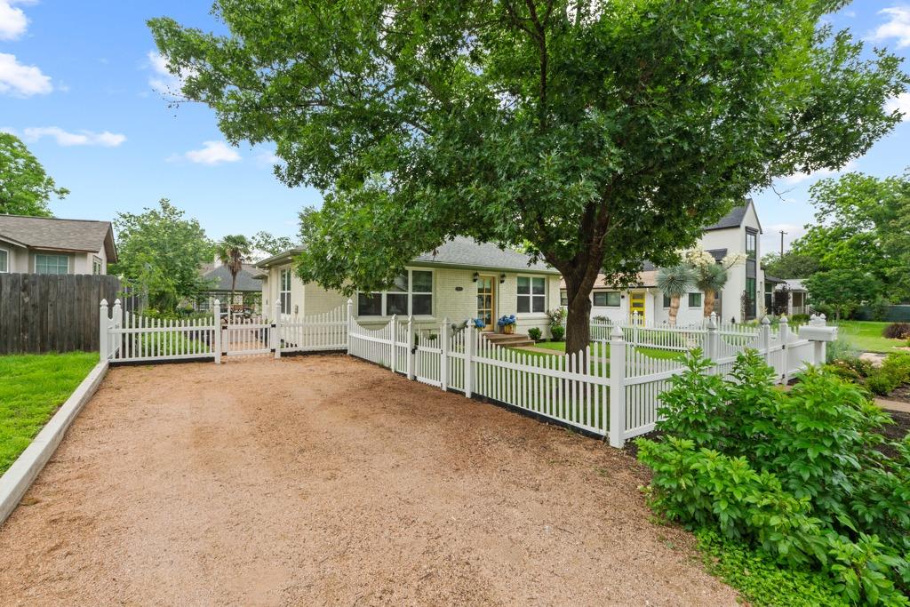 1908 W 37th ST, Austin, TX 78731