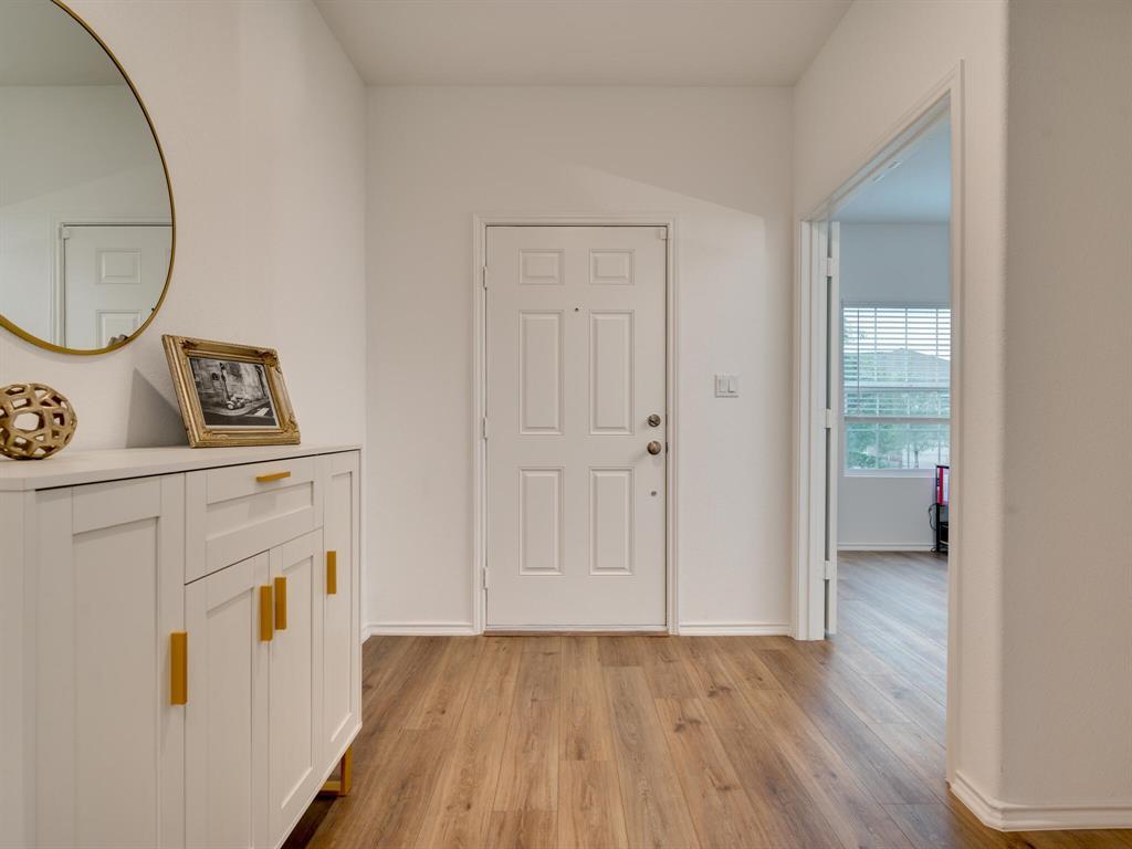 1208 Sweetspire ST, Leander, TX 78641