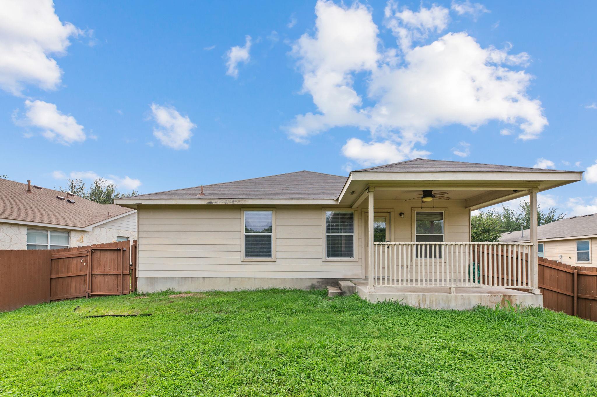 12601 Wayne Spur LN, Elgin, TX 78621