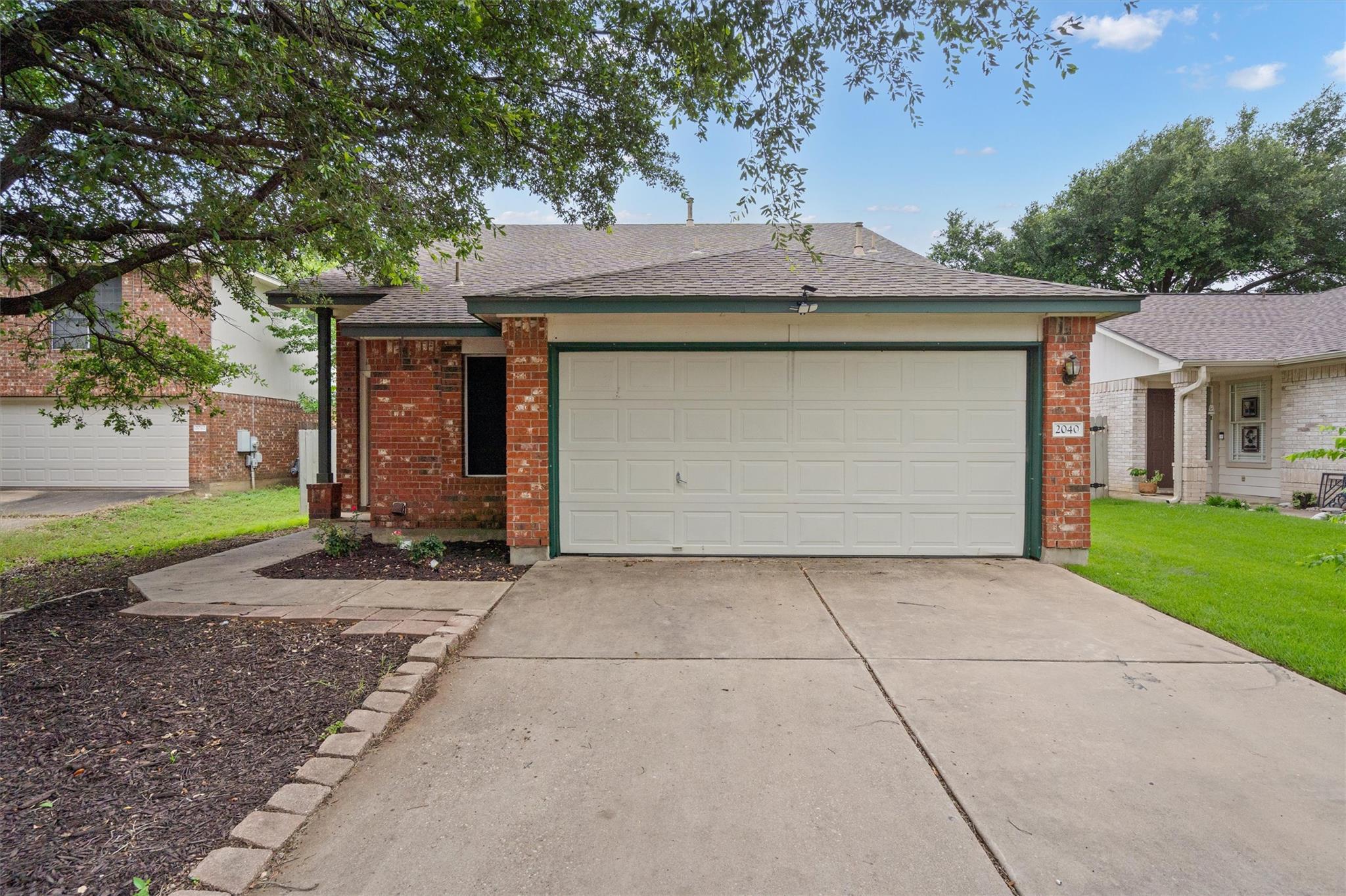 2040 Buckley LN, Round Rock, TX 78664