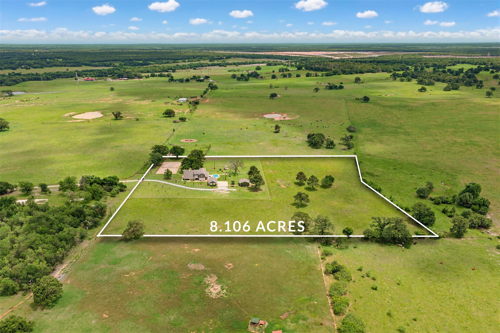 489 Boyd LN, Rockdale, TX 76567