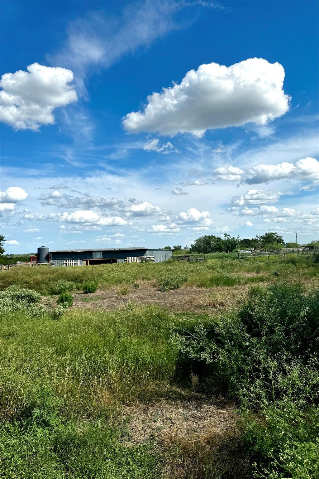 386 3g RD, Kyle, TX 78640