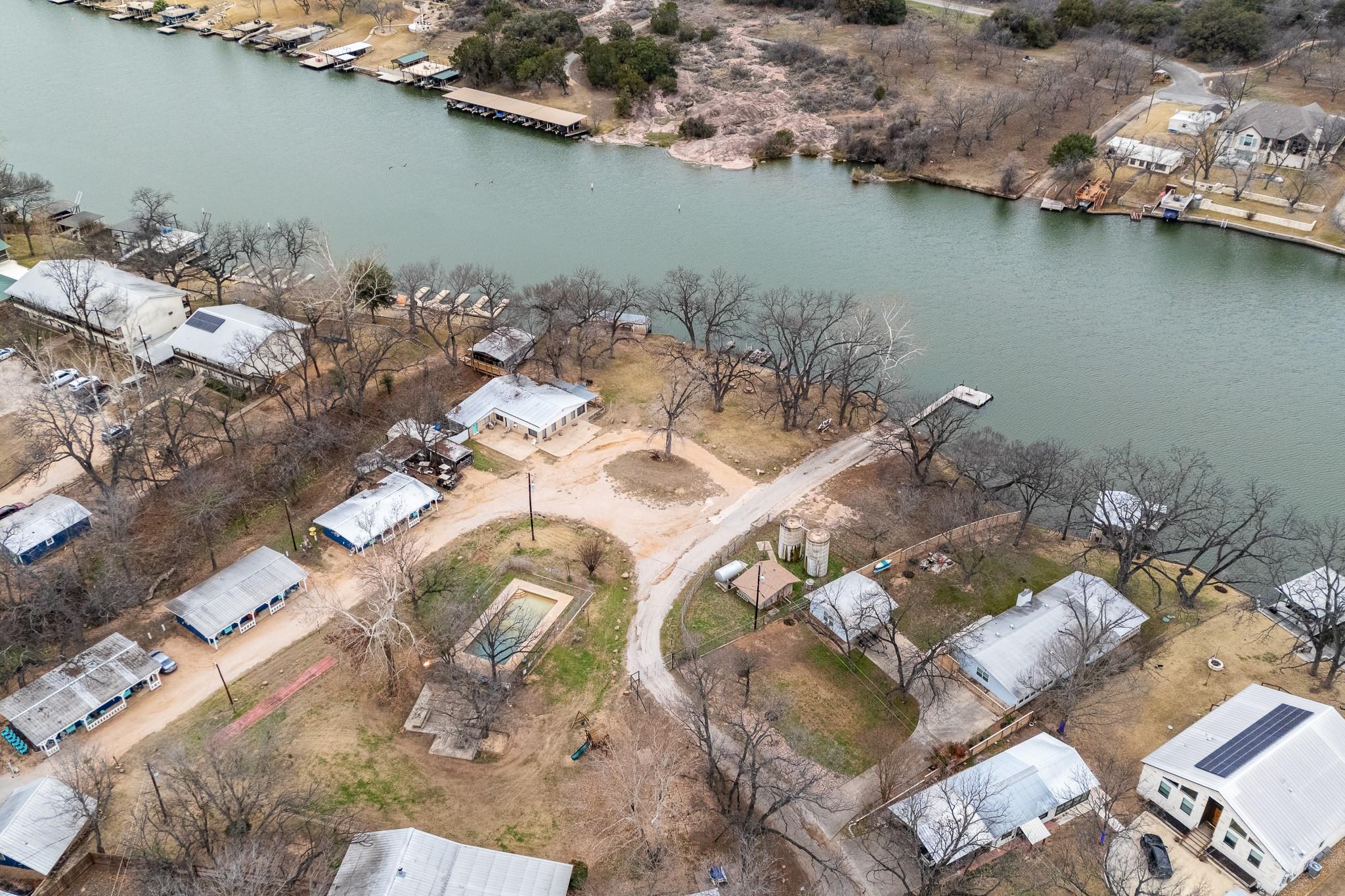 400 N River Oaks DR, Burnet, TX 78611