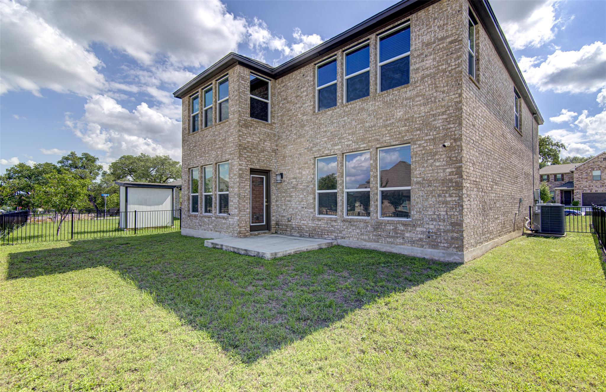 1004 Desaix DR, Georgetown, TX 78628