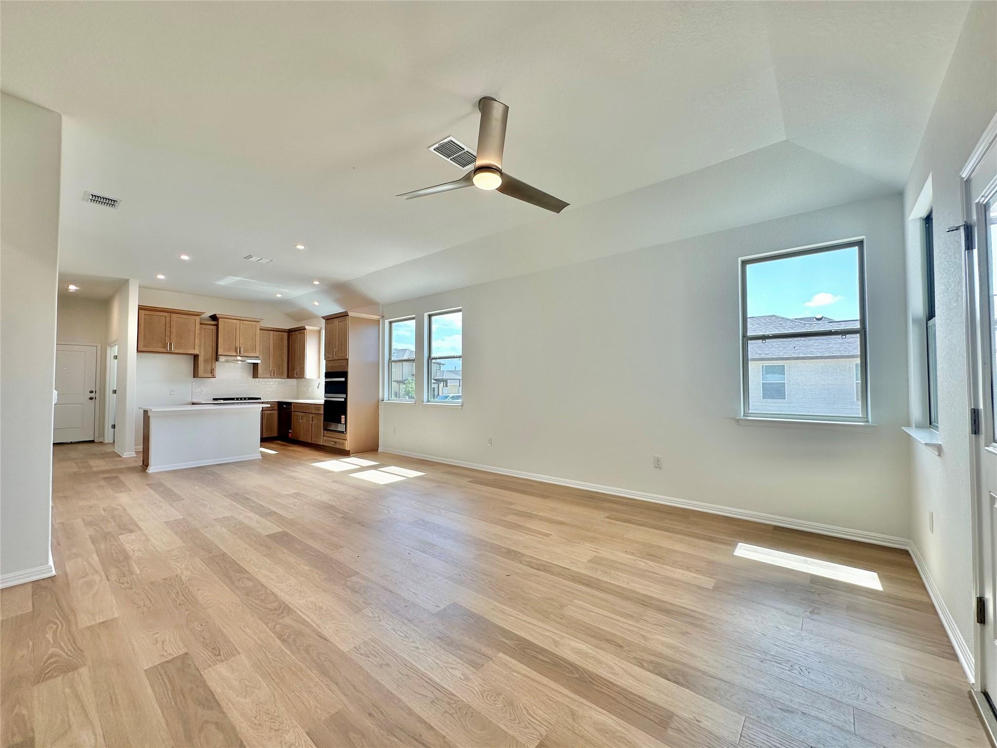 6151 Marsh LN, Buda, TX 78610
