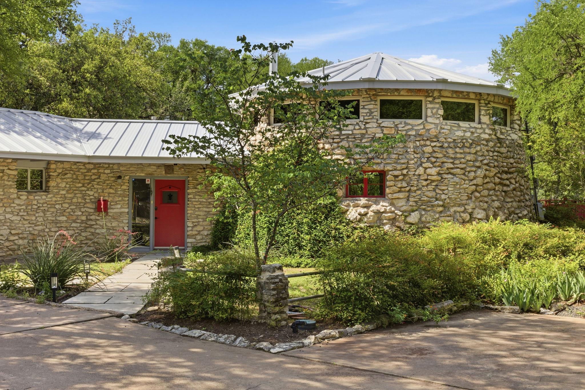2003 Rabb RD, Austin, TX 78704