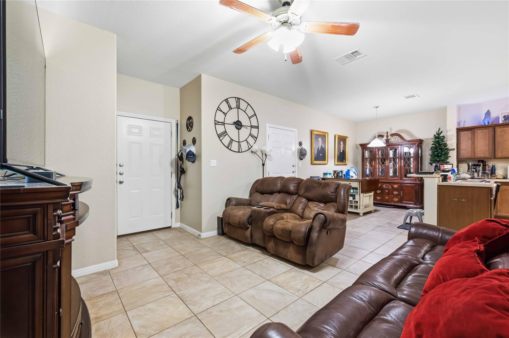 404 Carl Shipp DR, Liberty Hill, TX 78642