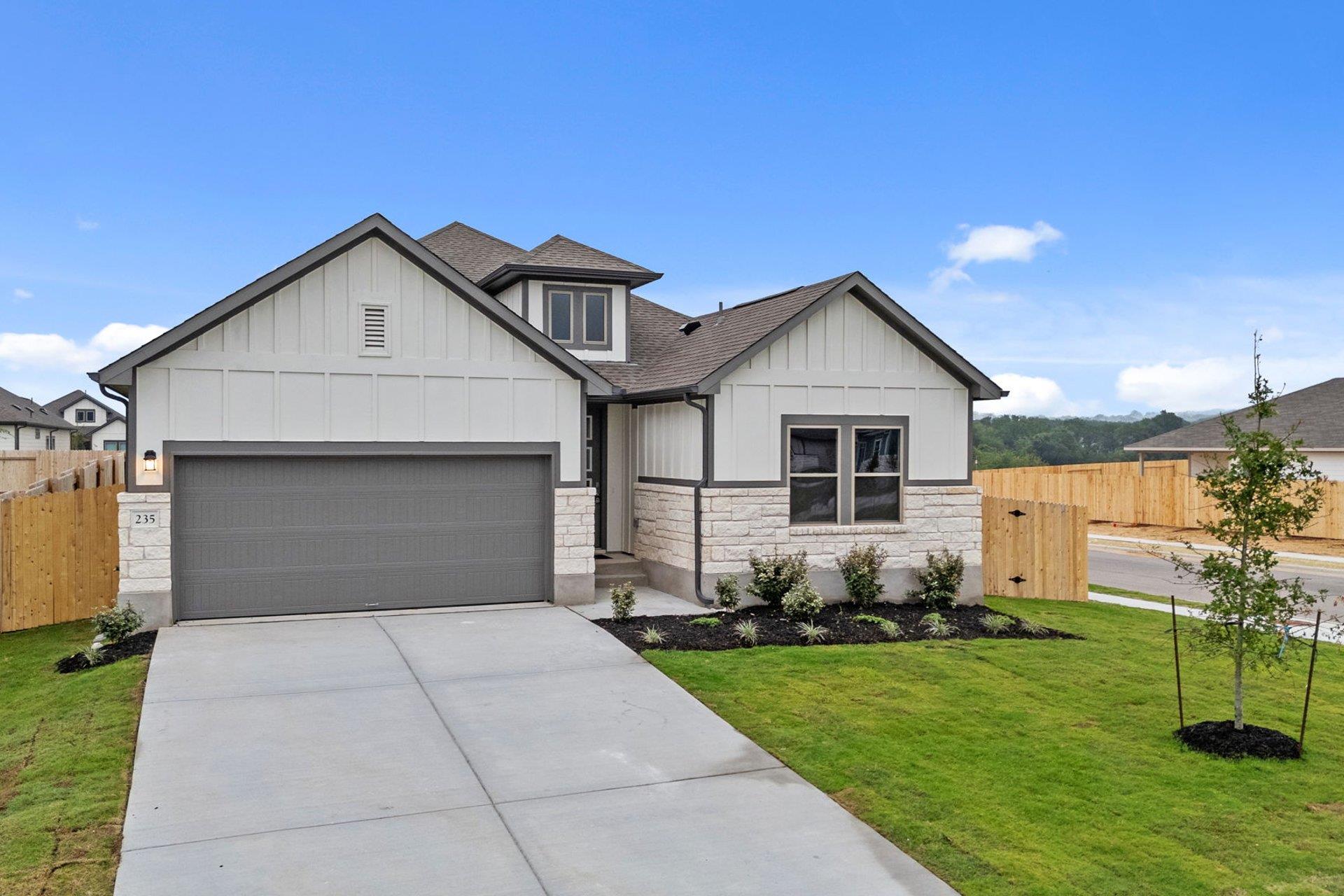 235 Red Tail Hawk LN, Cedar Creek, TX 78612