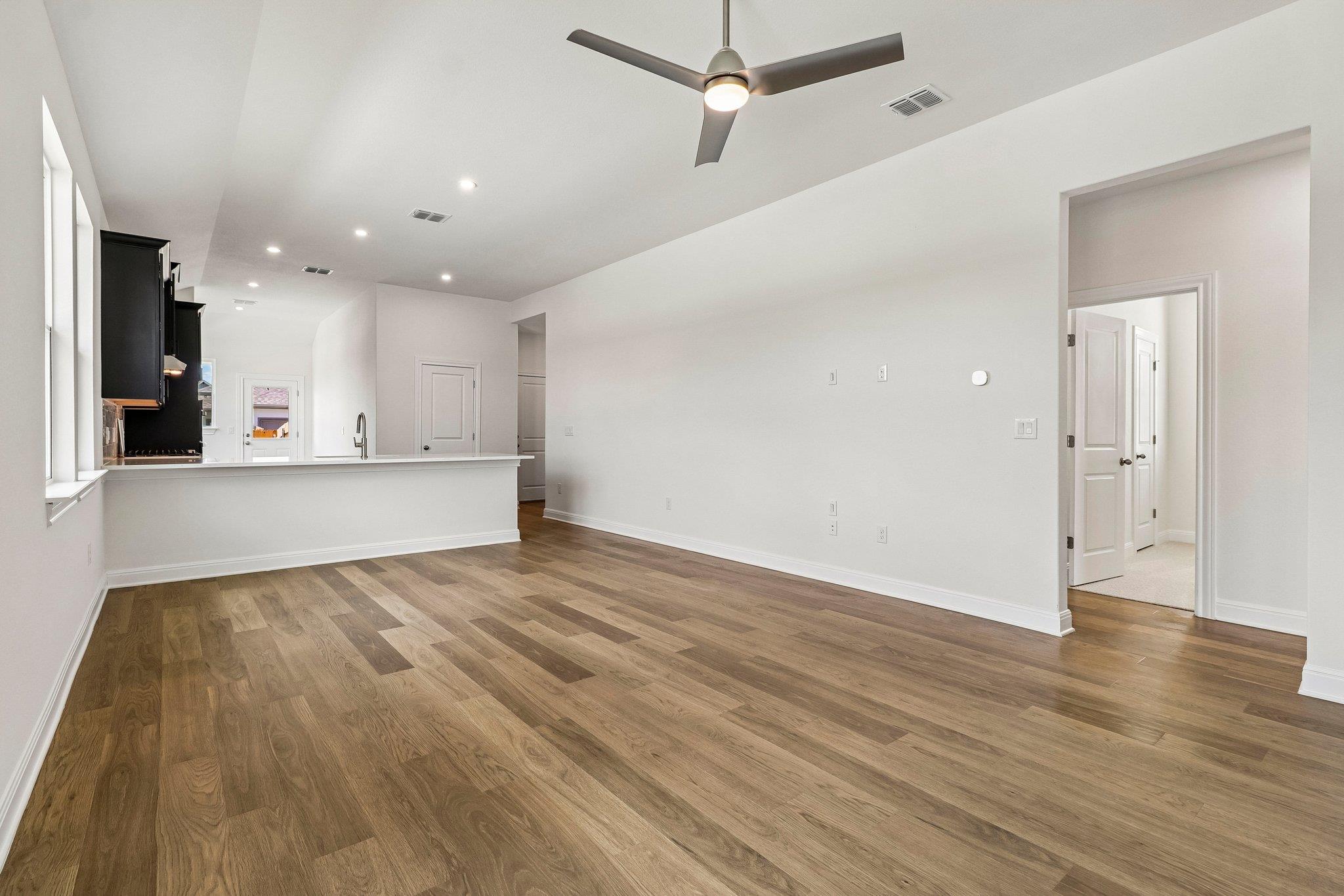 367 Porter Country PKWY, Buda, TX 78610