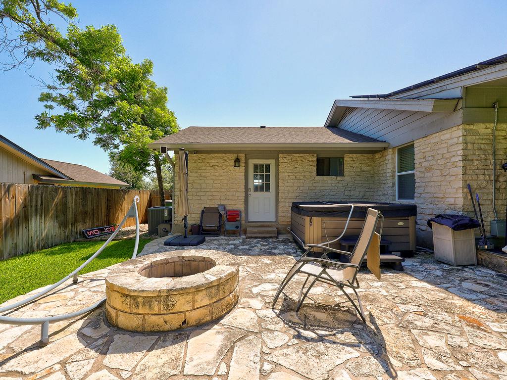 1002 Deep Wood DR, Round Rock, TX 78681