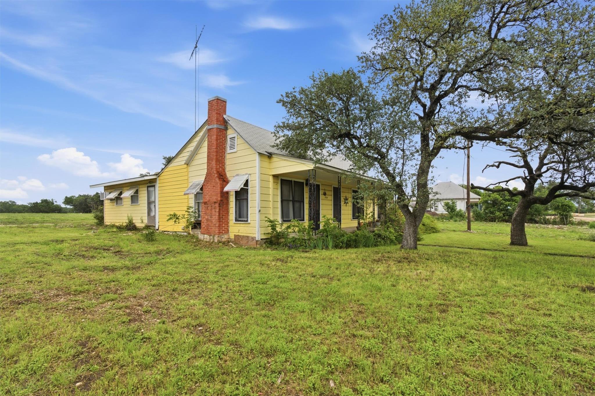 704 Fm 2657, Briggs, TX 78608
