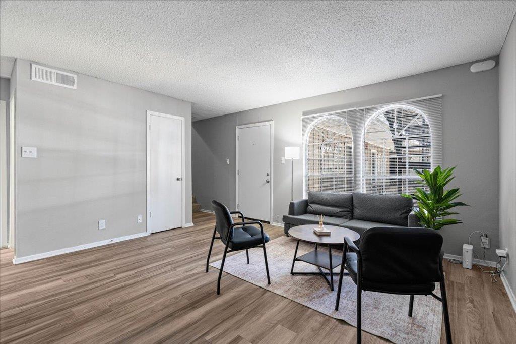 101 E 33rd ST #206, Austin, TX 78705