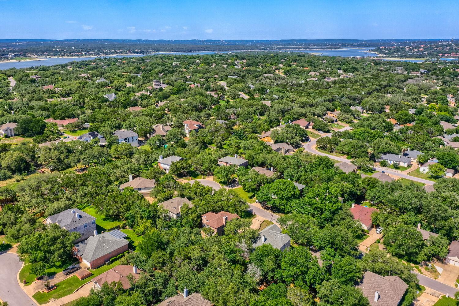 216 Sailors Rn, Lakeway, TX 78734