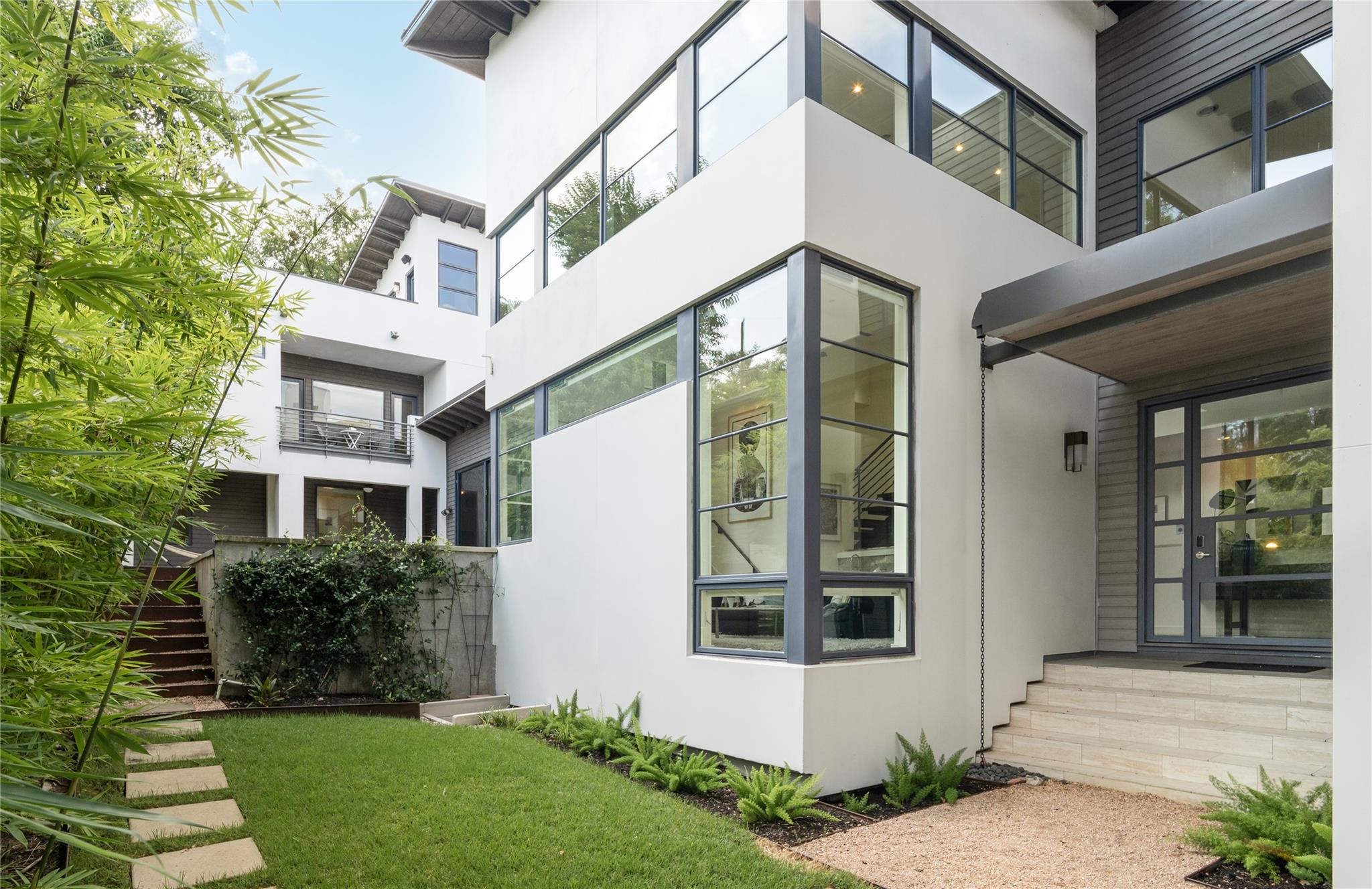 1407 Alameda DR, Austin, TX 78704