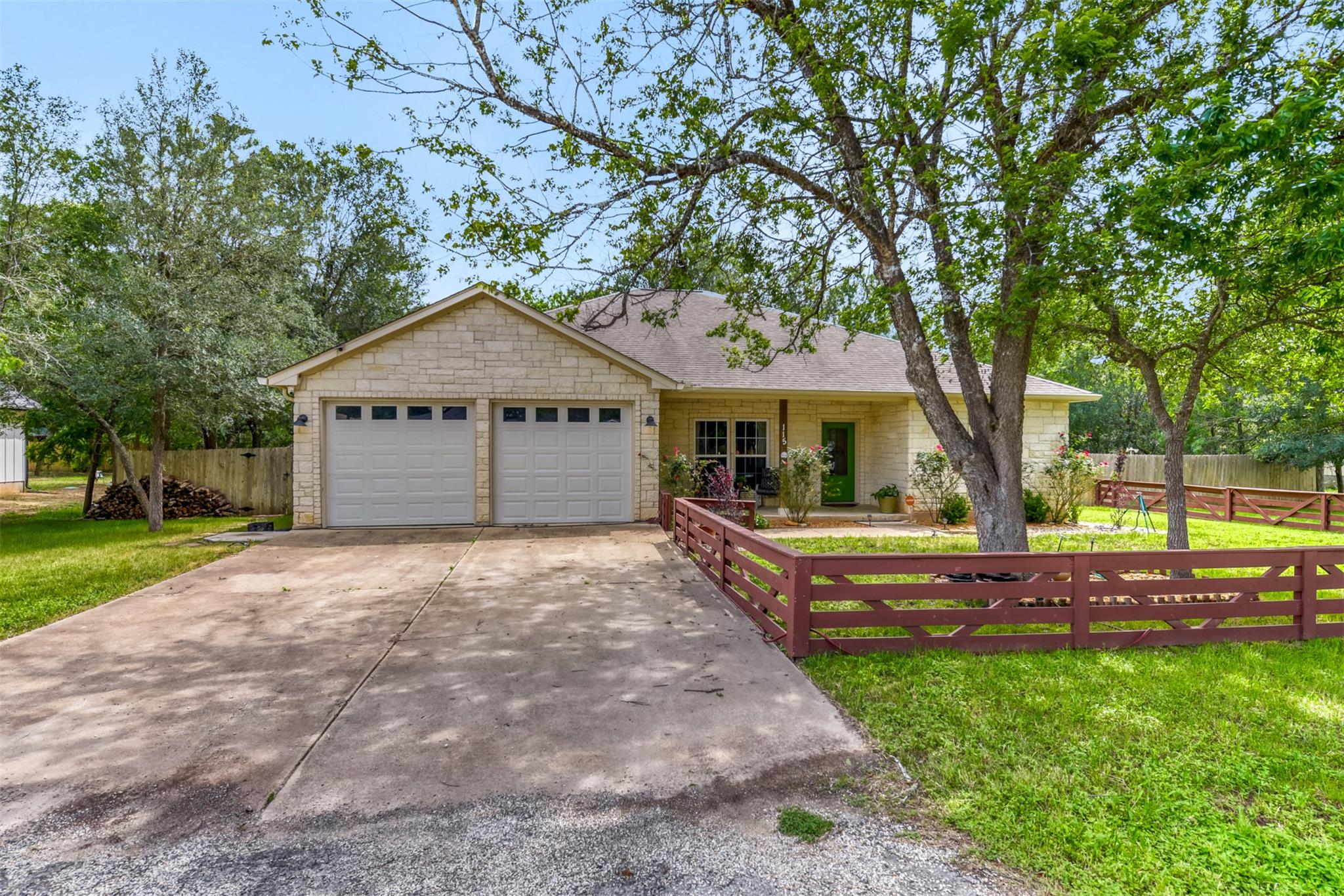 115 Mokulua LN, Bastrop, TX 78602