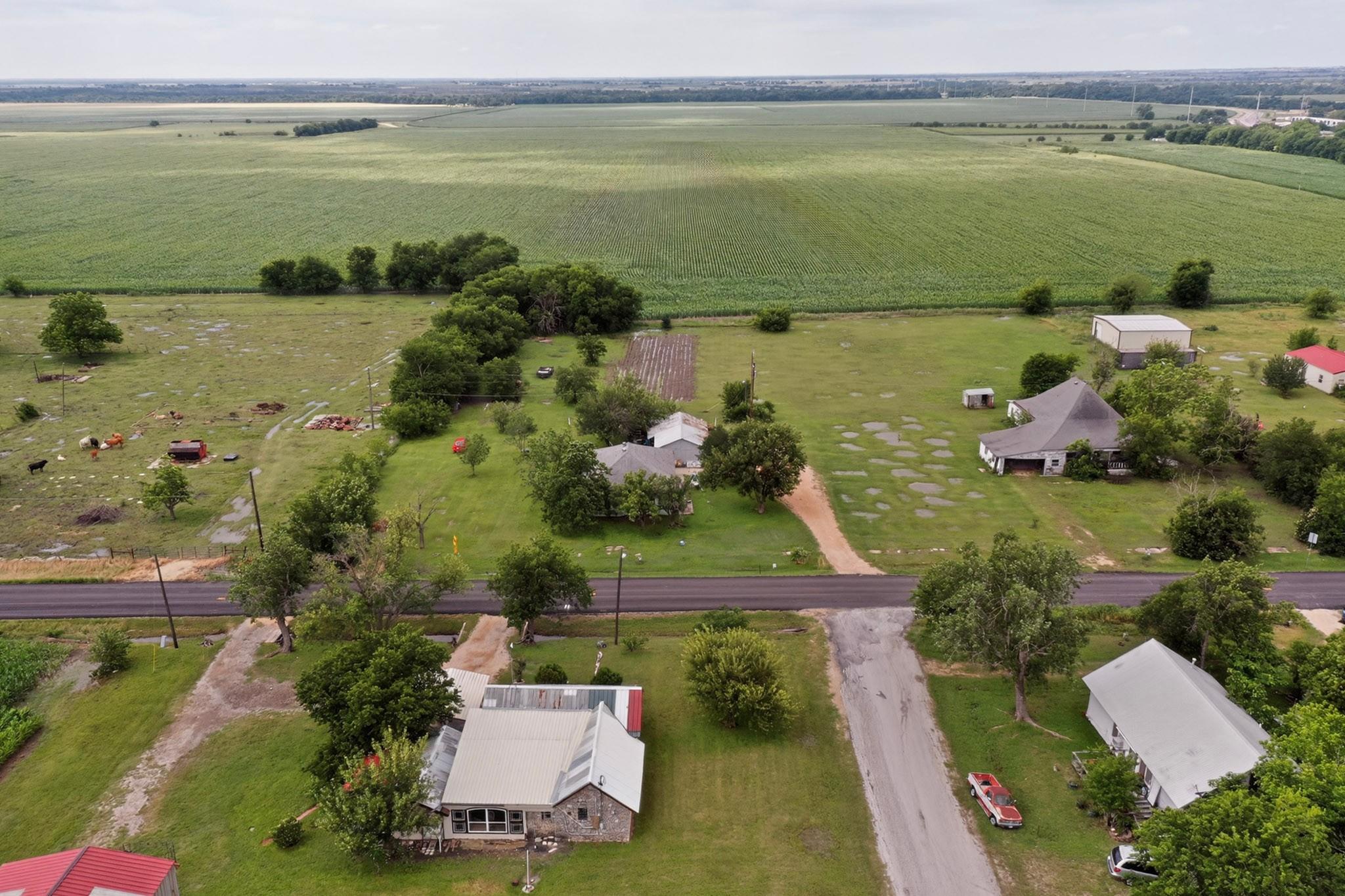 711 E Clark ST, Bartlett, TX 76511