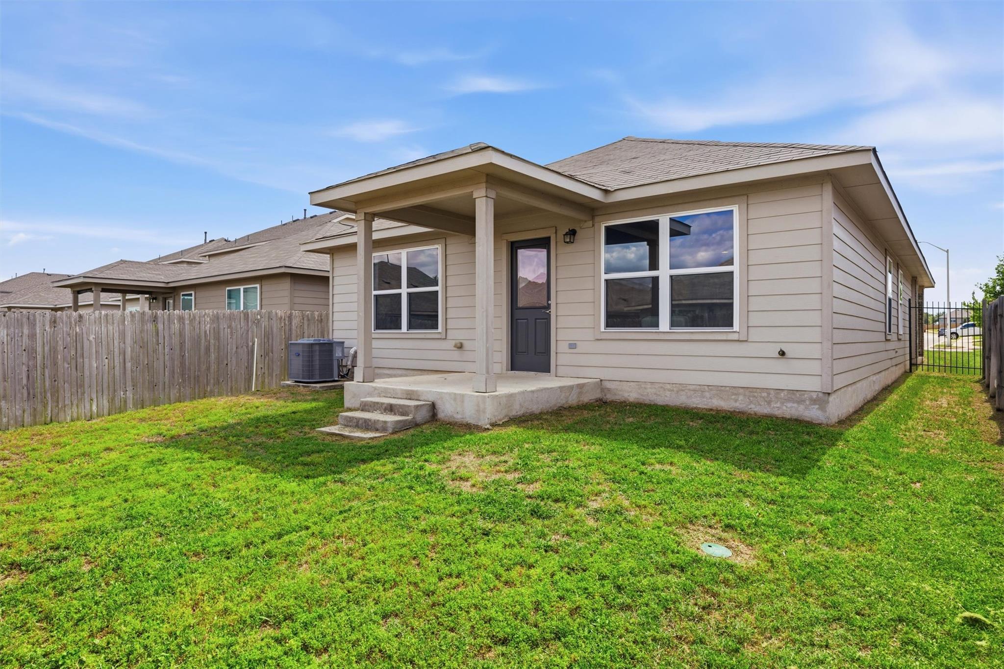 201 Yoakum ST, Leander, TX 78641