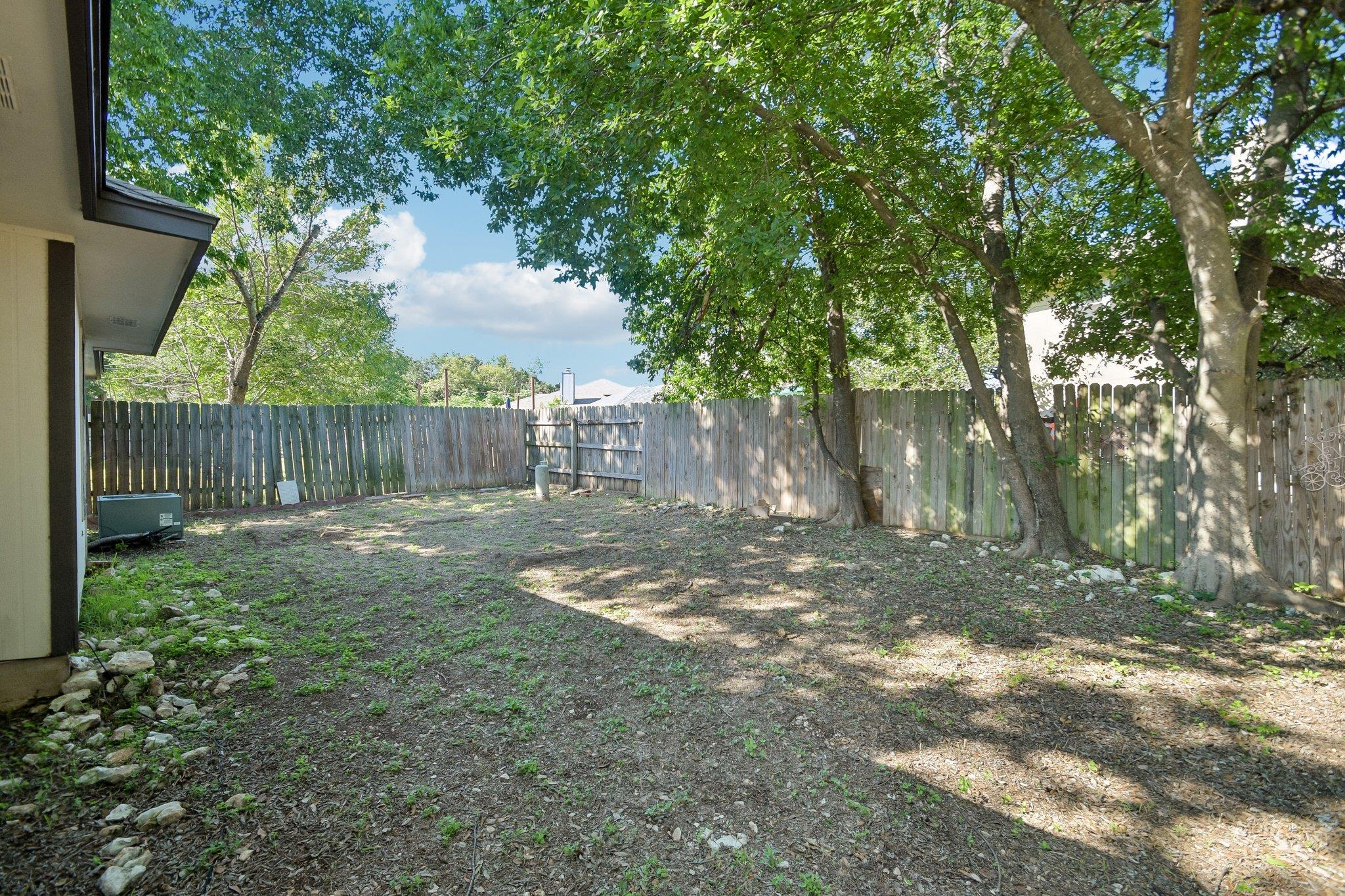 1801 Twisted Oak DR, Leander, TX 78641