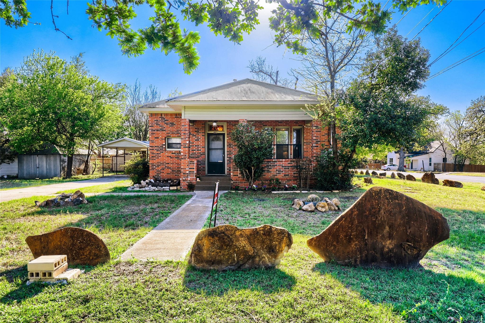 208 N Avenue B, Elgin, TX 78621