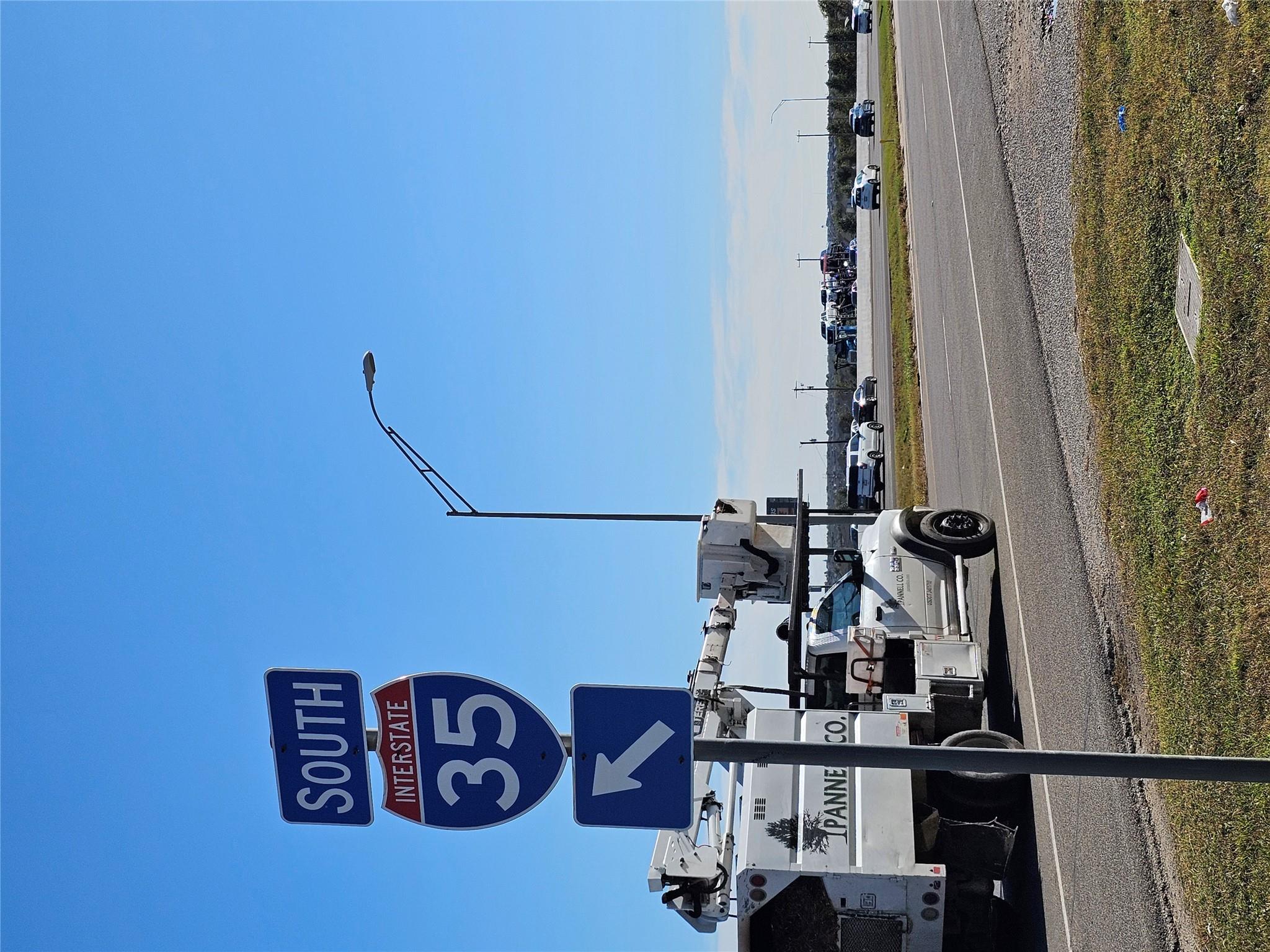 13615 N Interstate 35 Hw, Jarrell, TX 76537