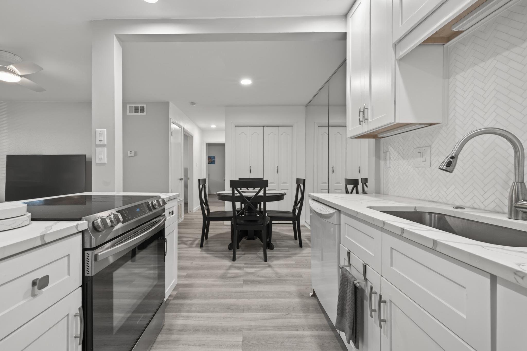 8210 Bent Tree RD #116, Austin, TX 78759
