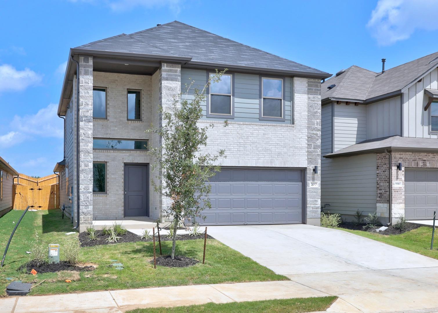 200 Hornet ST, Elgin, TX 78621