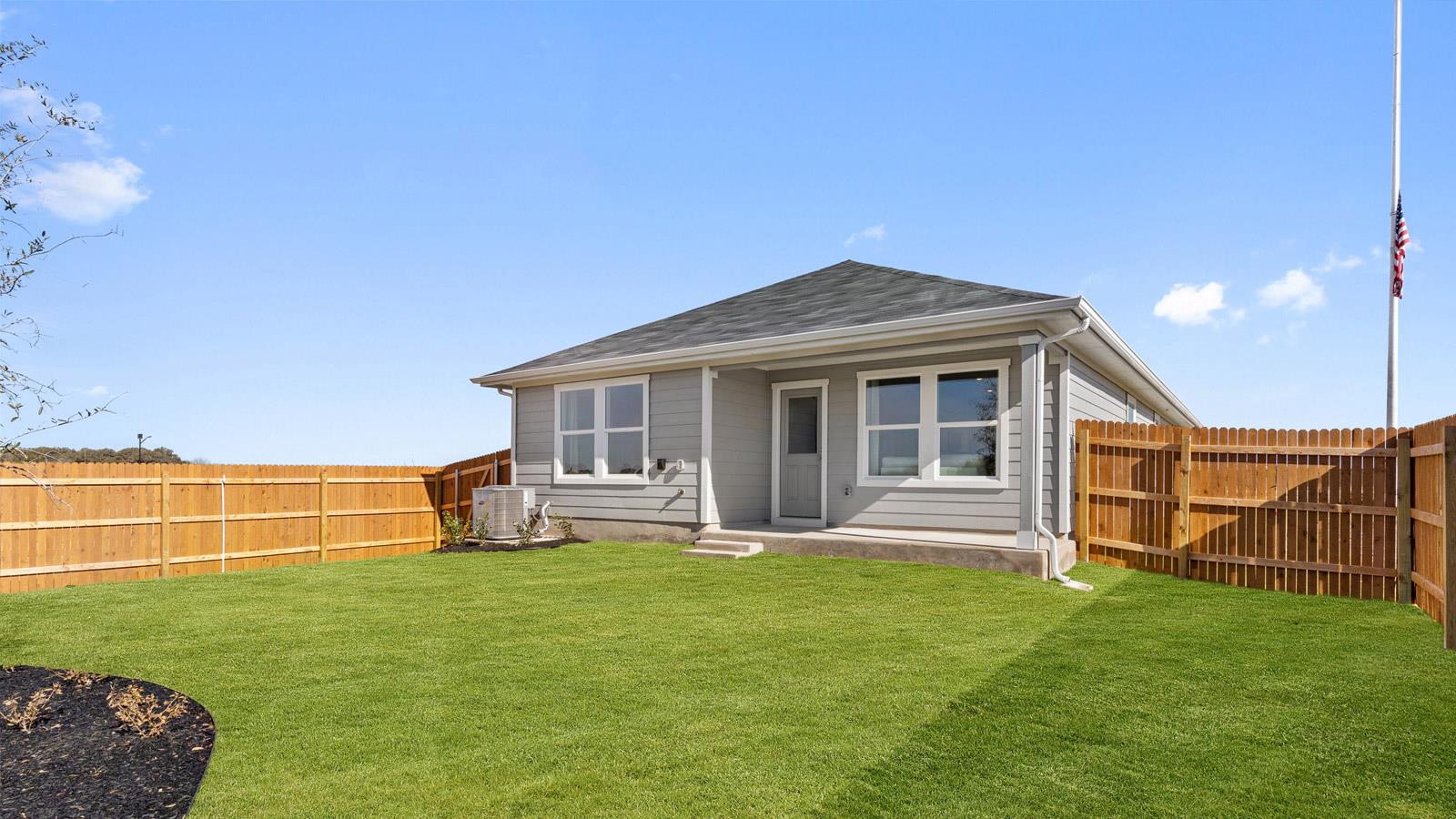174 Ebbsfleet DR, Uhland, TX 78640