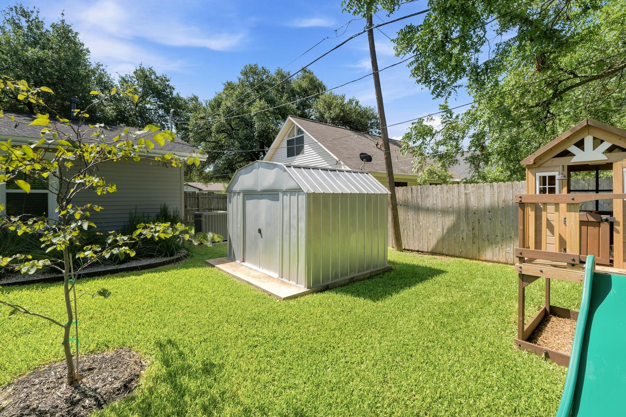 6706 Isabelle DR, Austin, TX 78752