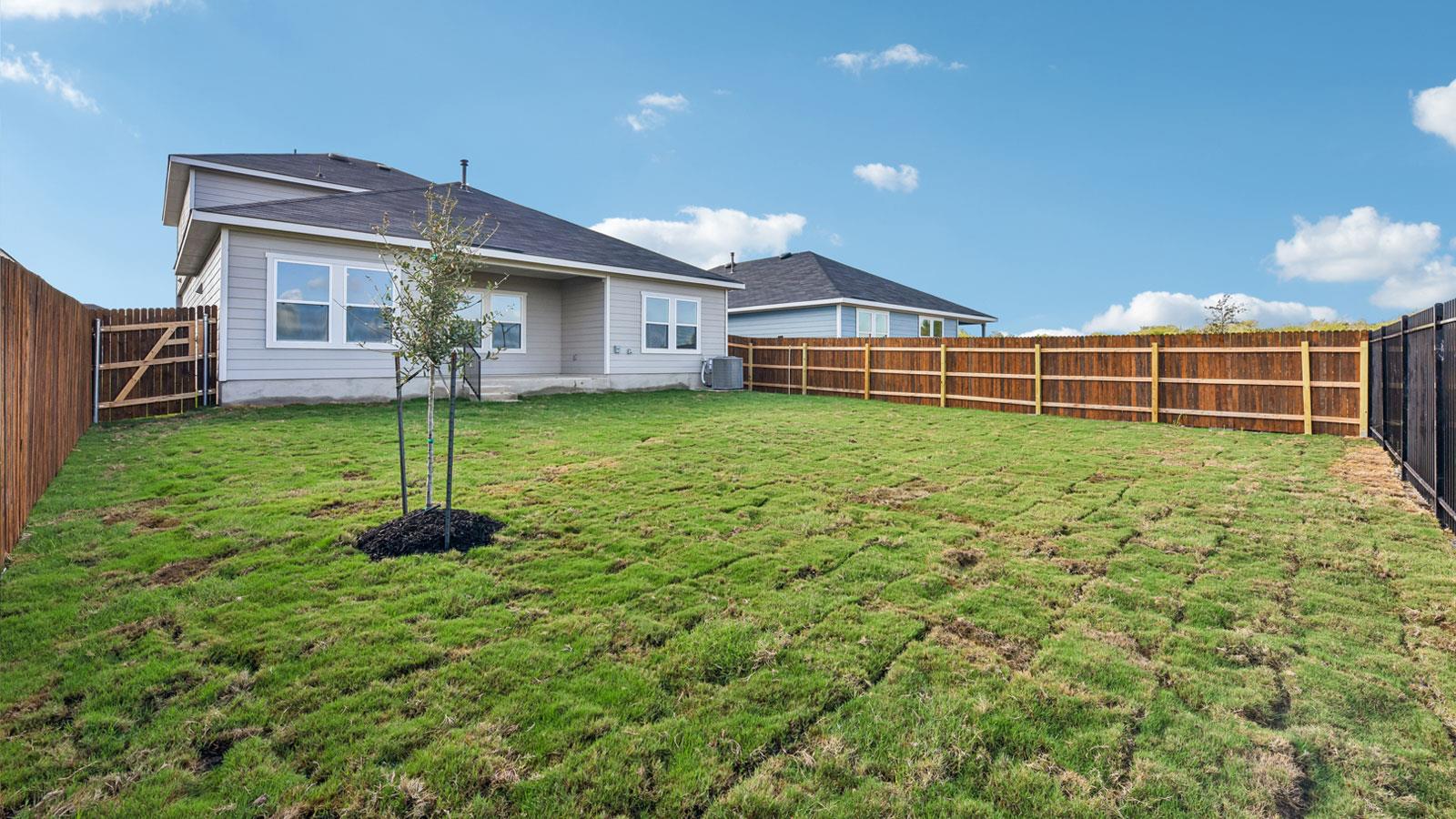 210 Salkeld DR, Uhland, TX 78640