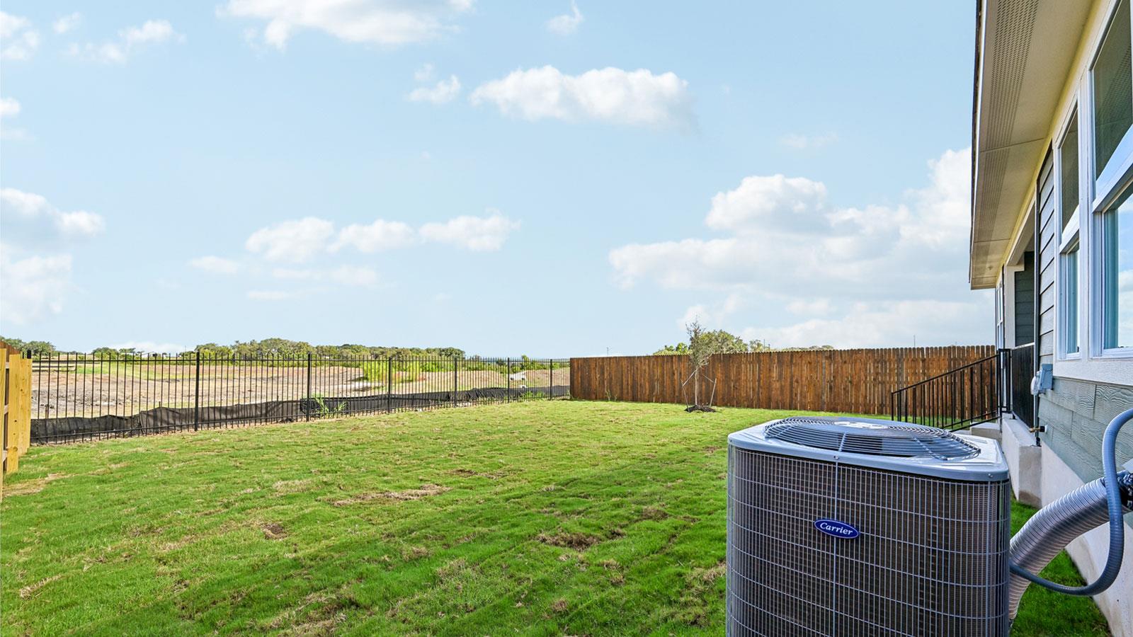 200 Salkeld DR, Uhland, TX 78640