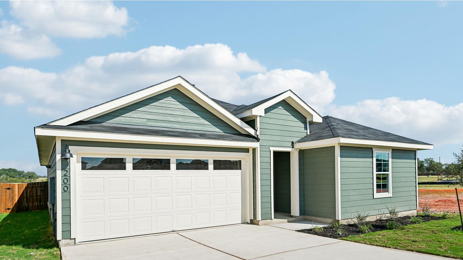 200 Salkeld DR, Uhland, TX 78640