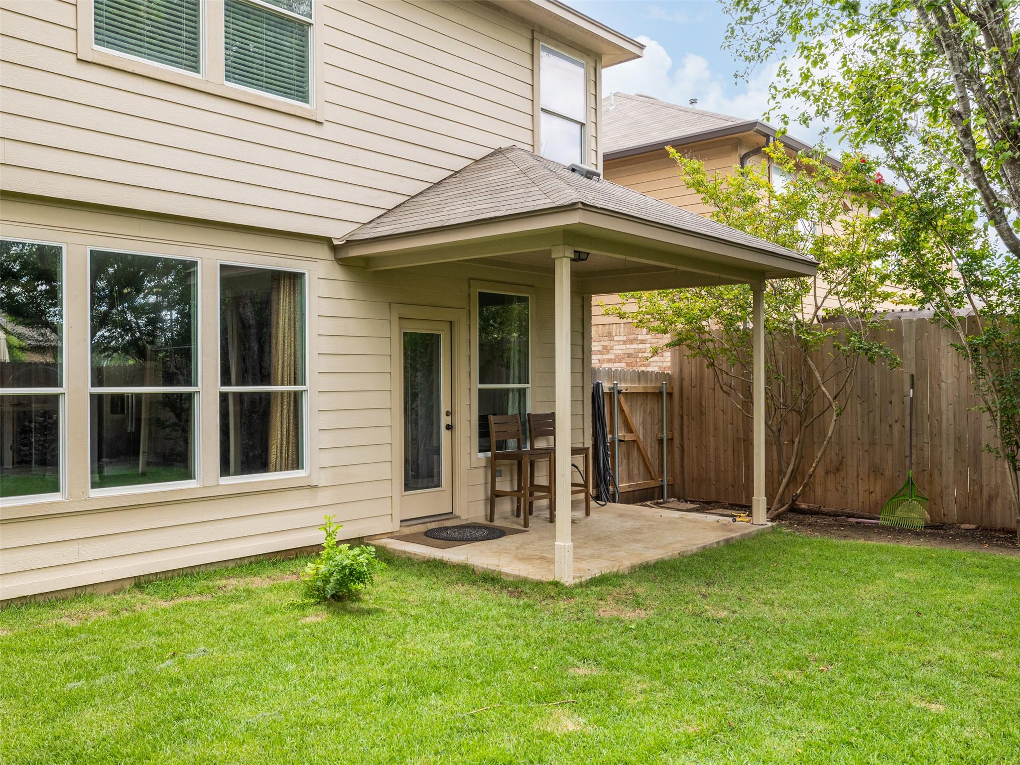 289 Serene Hollow LN, Buda, TX 78610