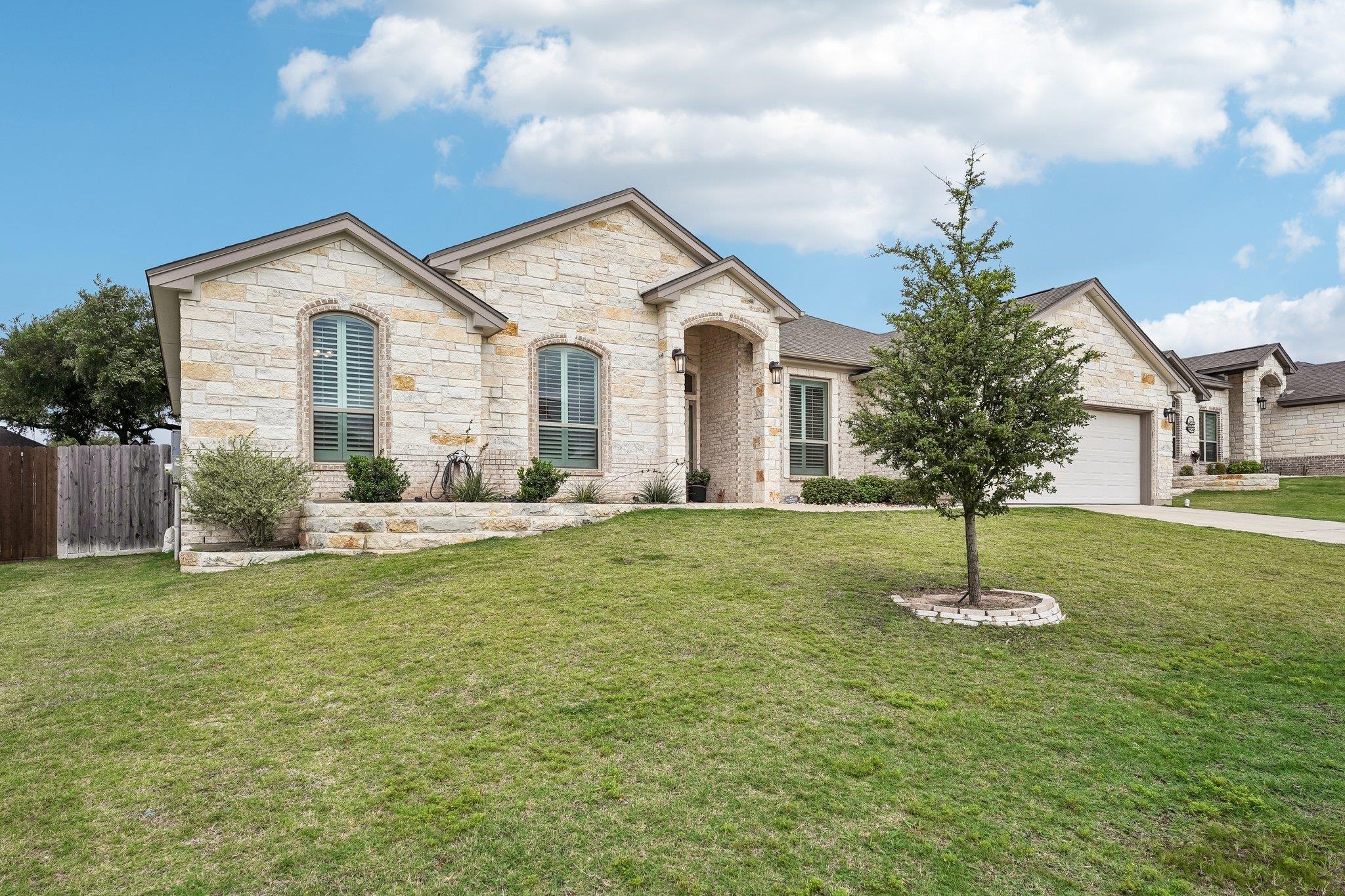 3417 Waggoner DR, Belton, TX 76513