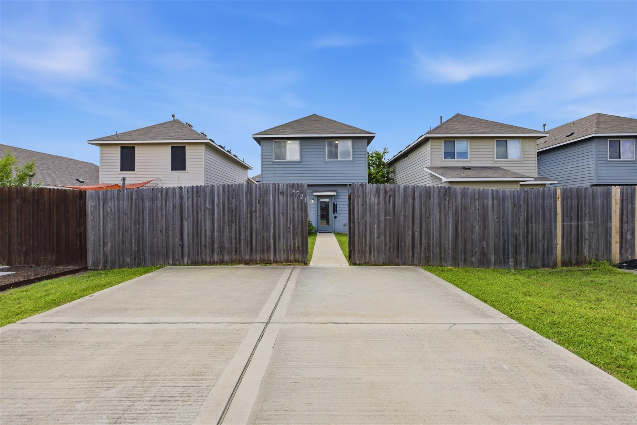 4521 Graceful LN #469, Austin, TX 78725