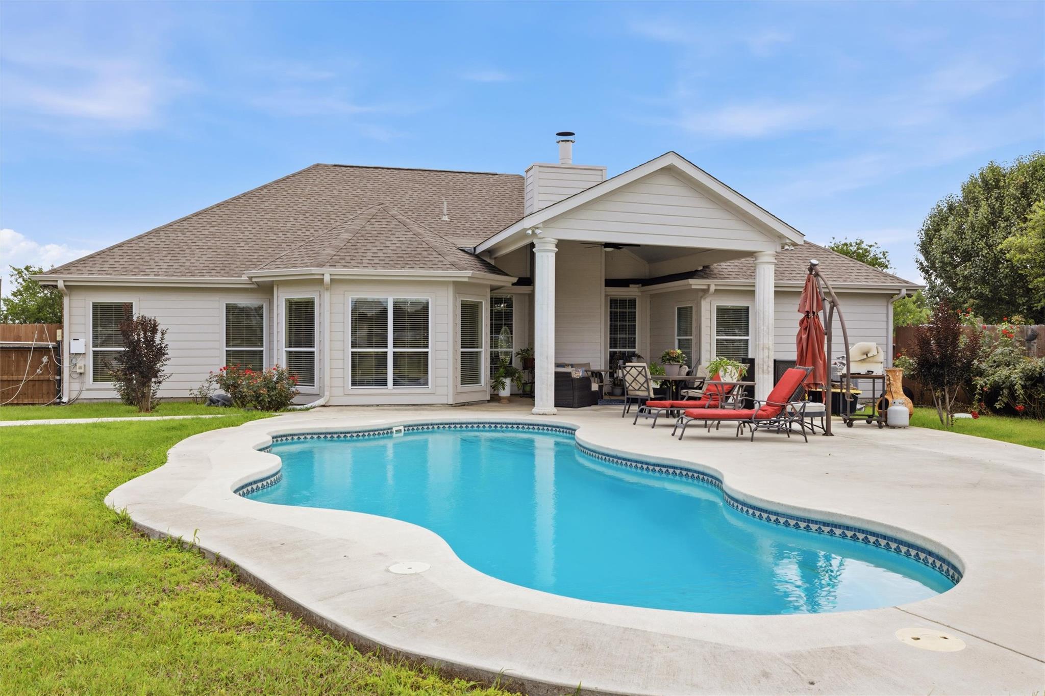 339 County Road 368, Taylor, TX 76574