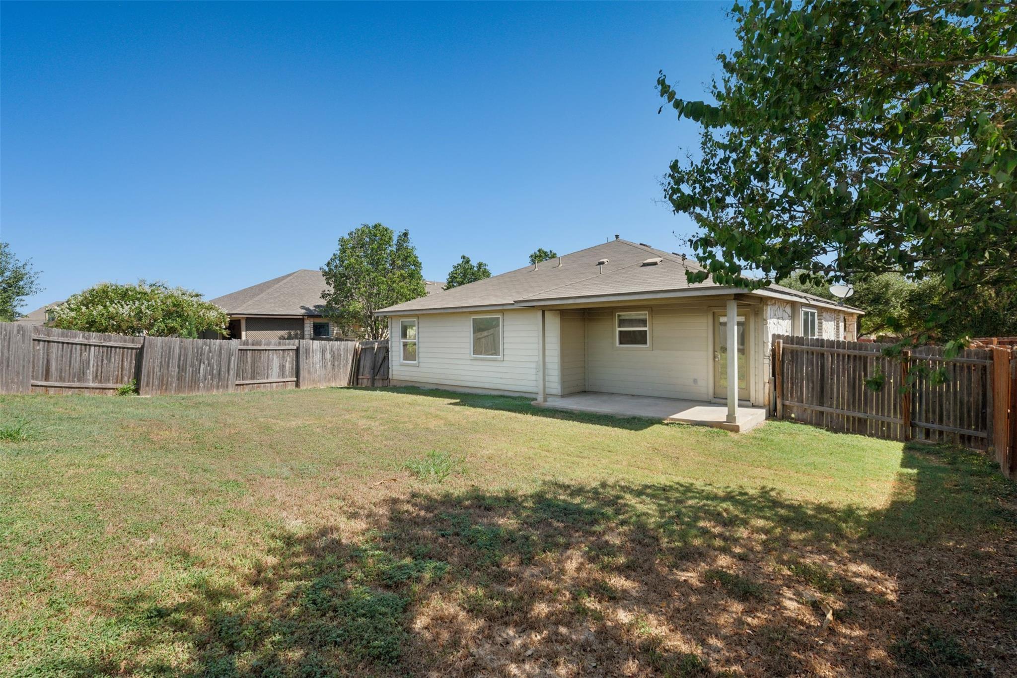 305 Verano DR, Kyle, TX 78640