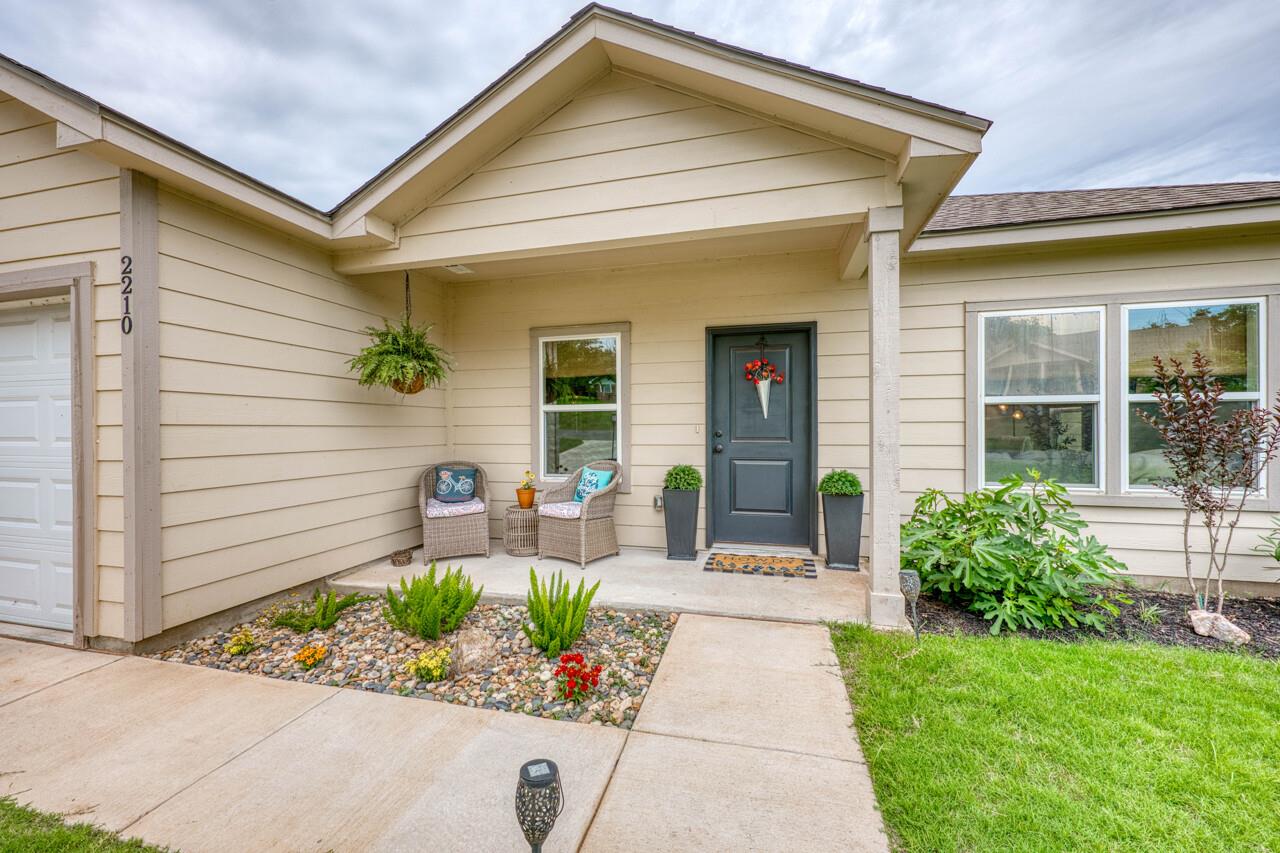 2210 Mcarthur Ave, Kingsland, TX 78639
